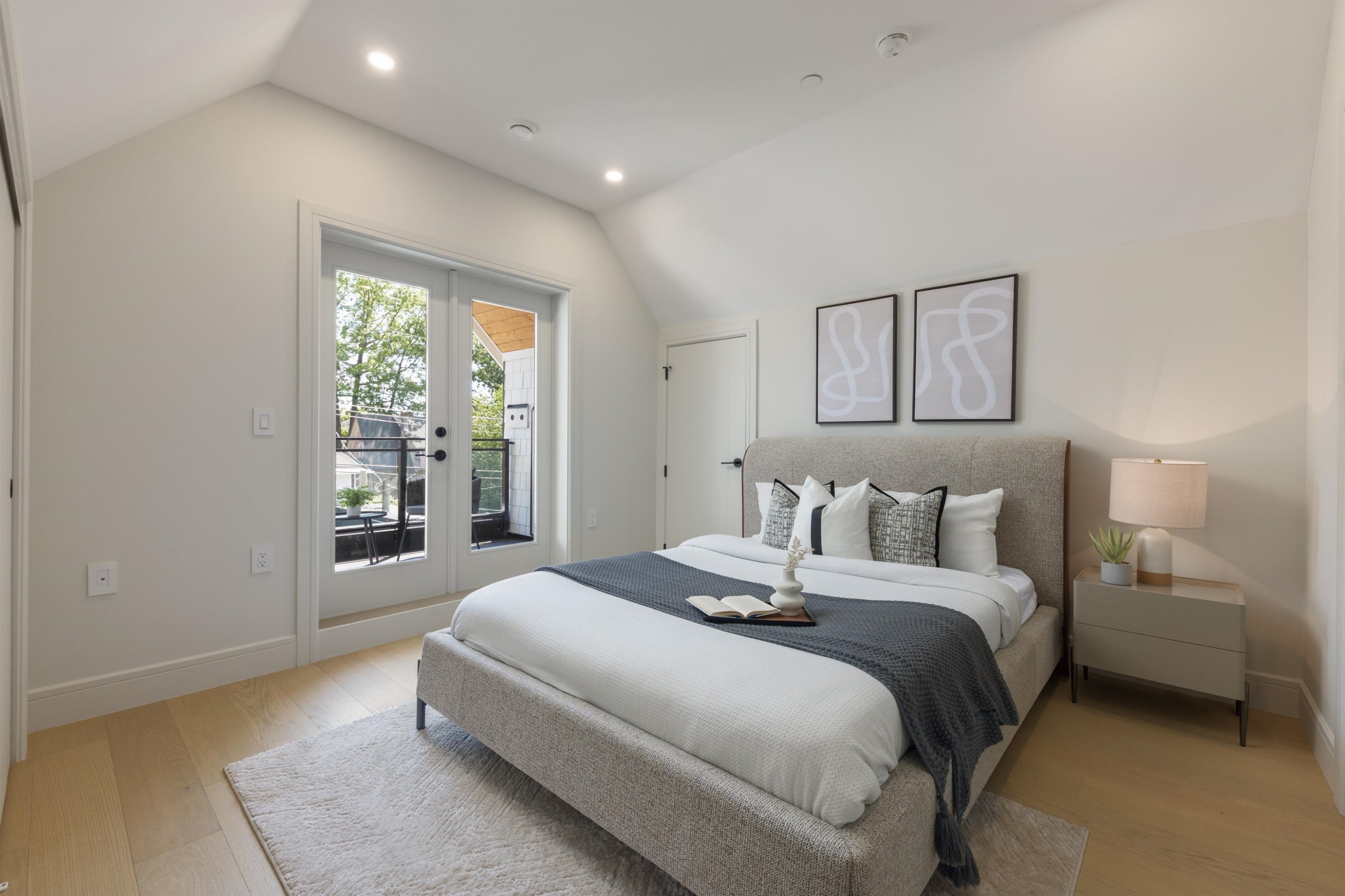 2068 1St Avenue E, Vancouver, BC