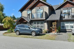 208-518 Shaw Road Gibsons, BC V0N 1V8