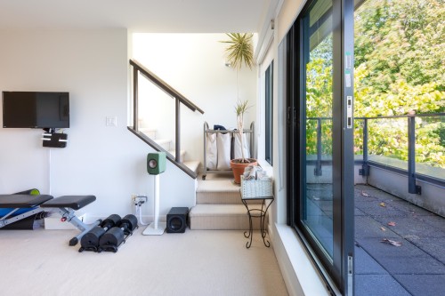 1088 7Th Avenue W, Vancouver, BC 