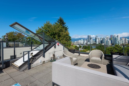 1088 7Th Avenue W, Vancouver, BC 