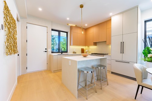 6577 Lime Street, Vancouver, BC 
