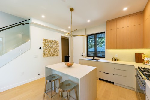 6577 Lime Street, Vancouver, BC 