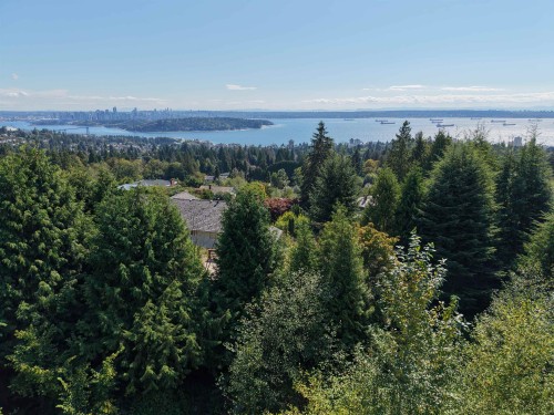 1410 Camelot Road, West Vancouver, BC 