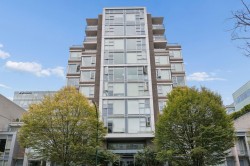 906-538 7th Avenue W Vancouver, BC V5Z 1B3