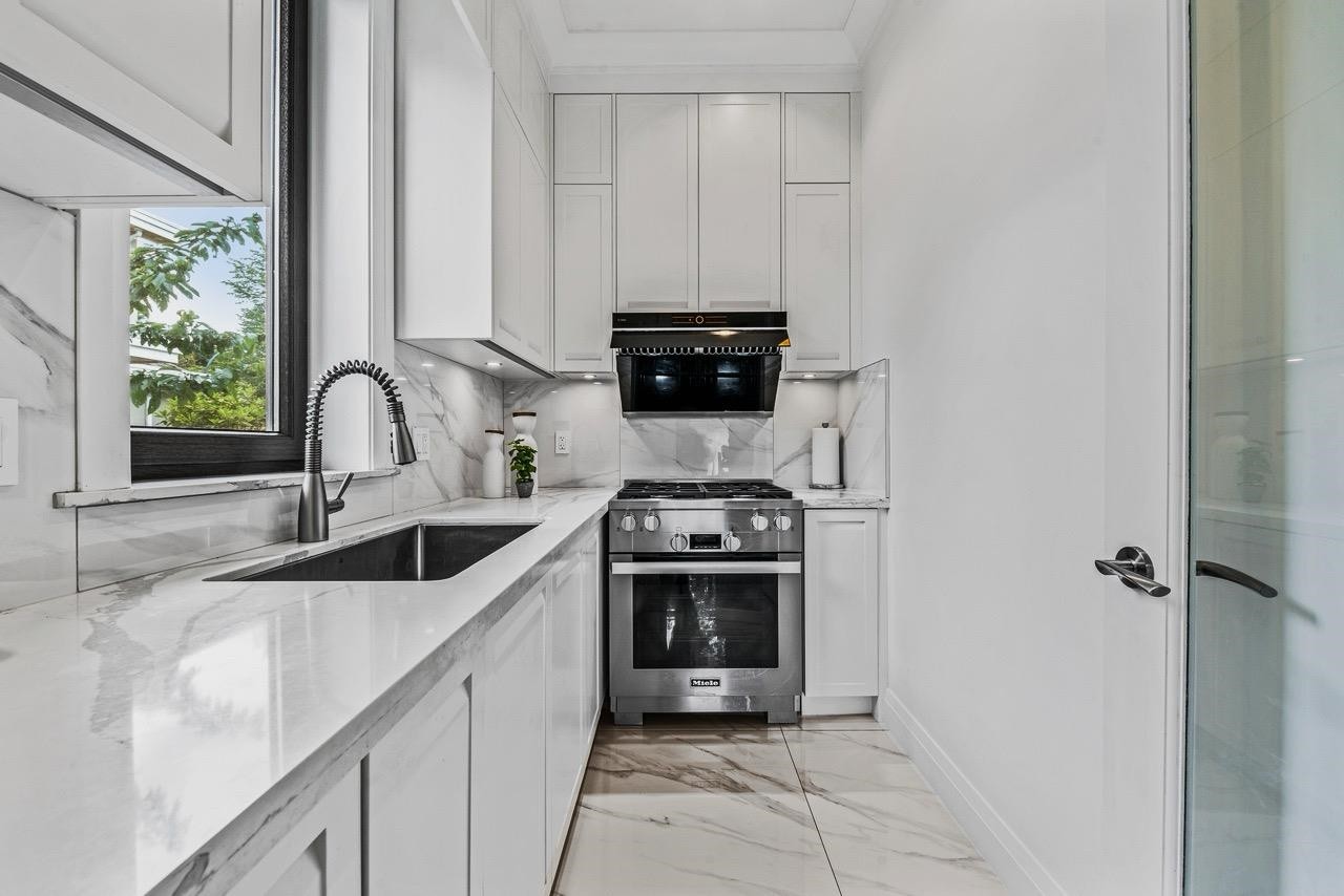 2867 44Th Avenue W, Vancouver, BC