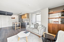 1006-189 Keefer Street  Vancouver, BC V6A 0C8