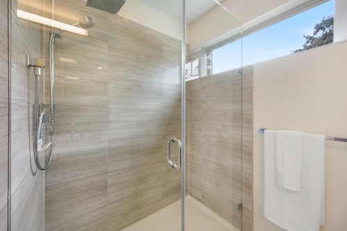501 44Th Avenue E, Vancouver, BC 