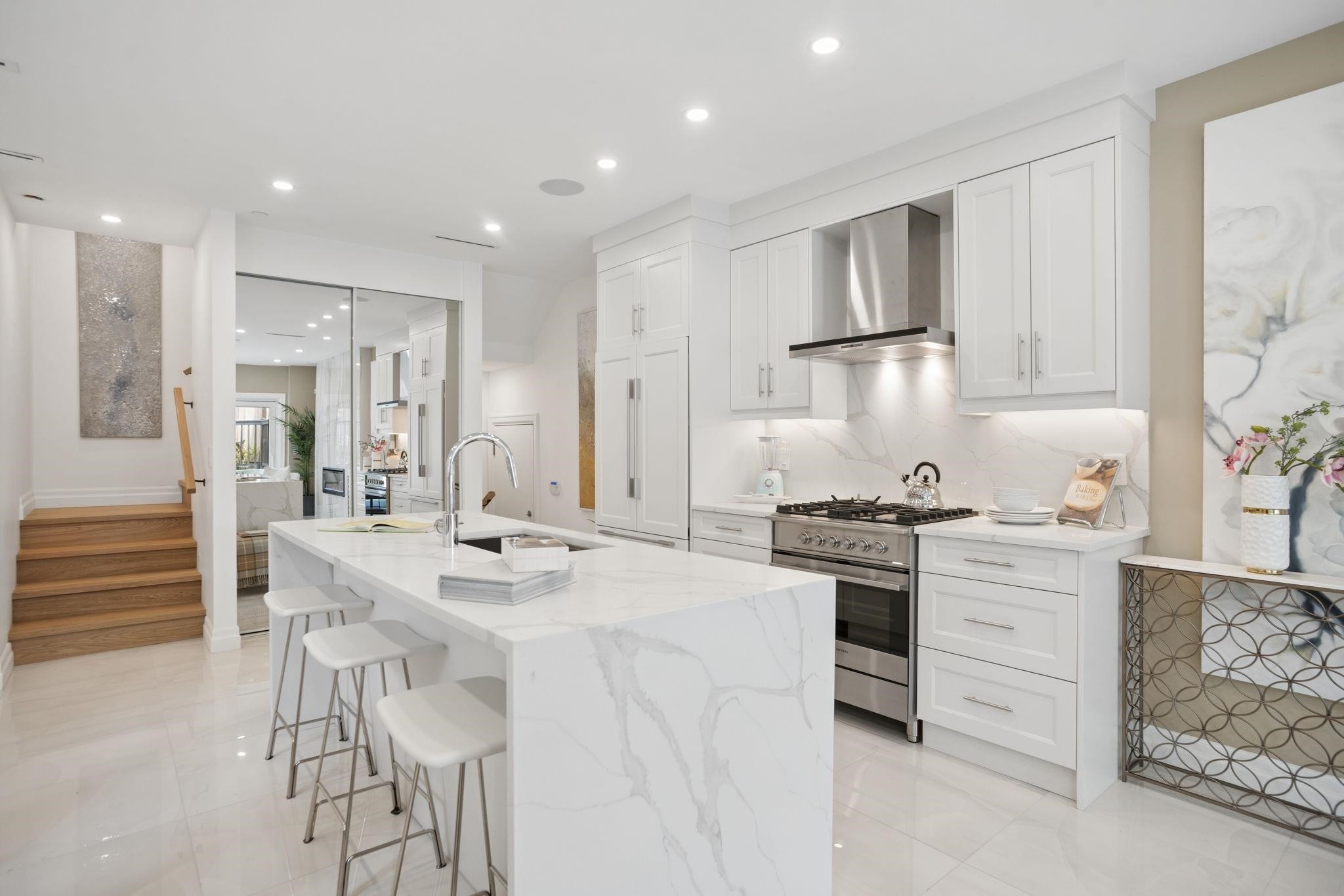 2523 8Th Avenue W, Vancouver, BC