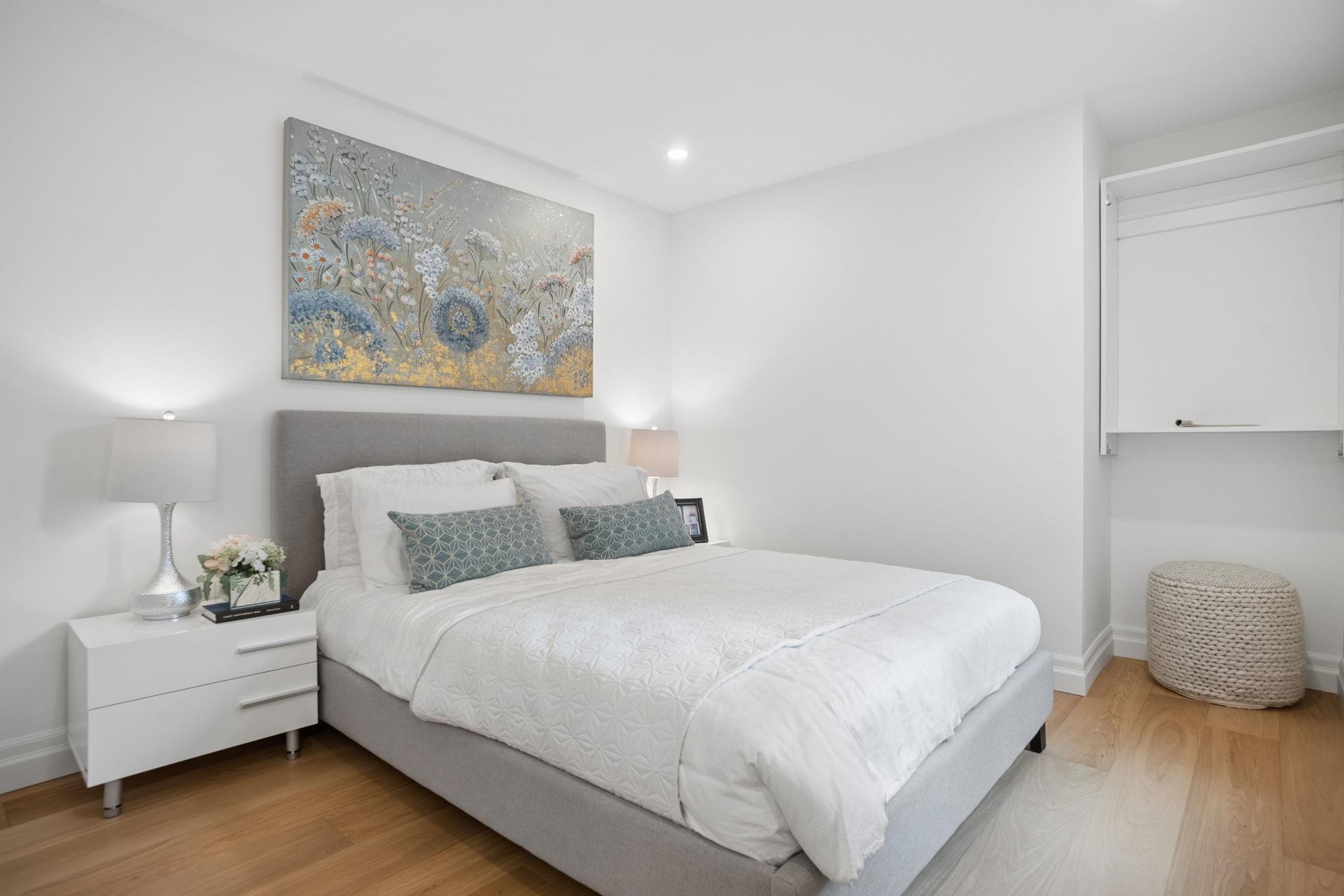 2523 8Th Avenue W, Vancouver, BC