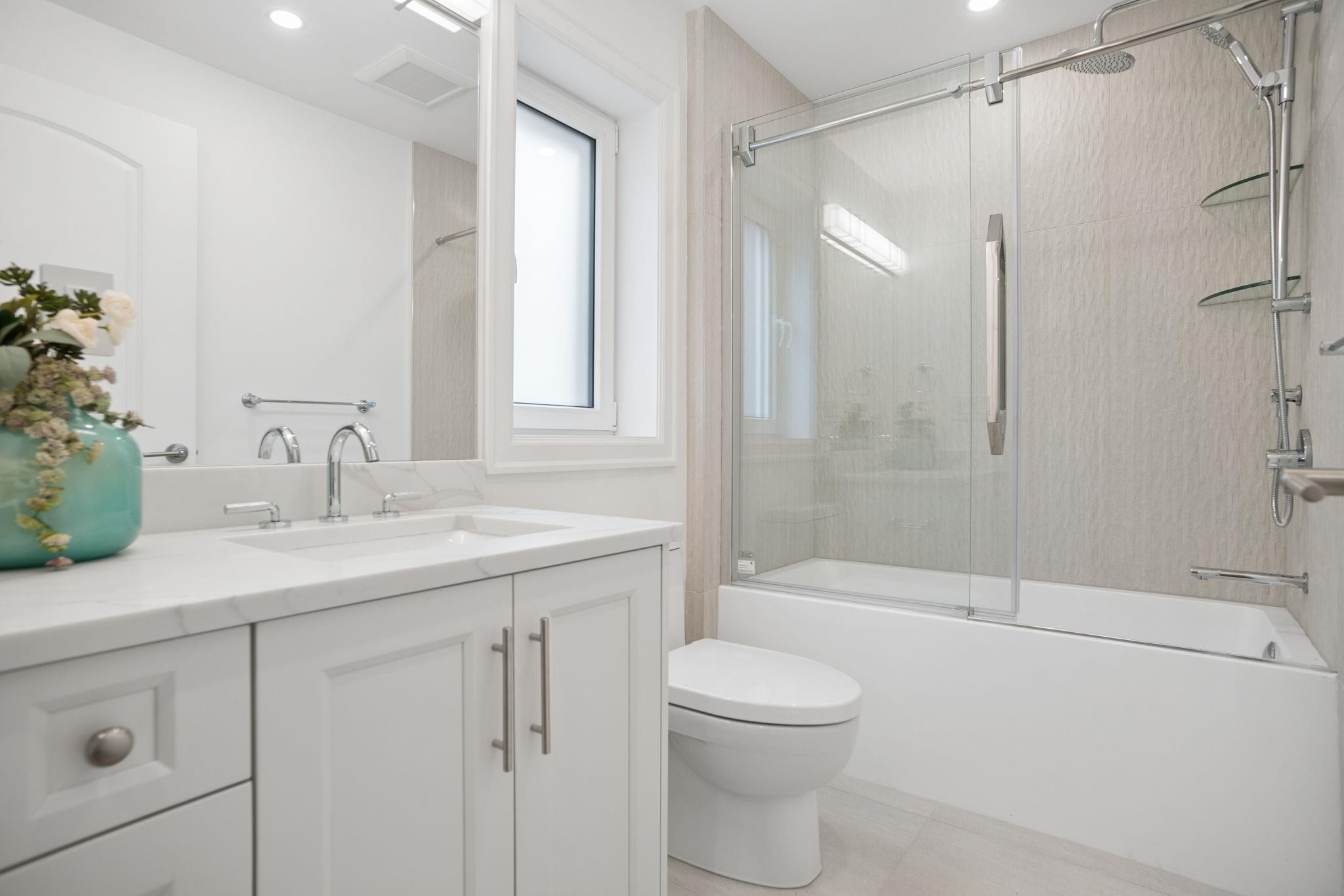 2523 8Th Avenue W, Vancouver, BC
