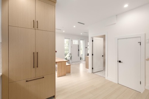 1727 22Nd Avenue E, Vancouver, BC 