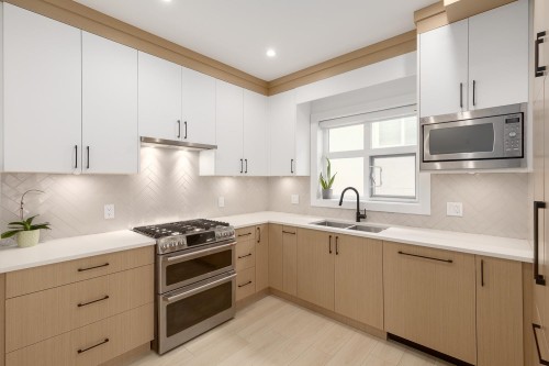 1727 22Nd Avenue E, Vancouver, BC 