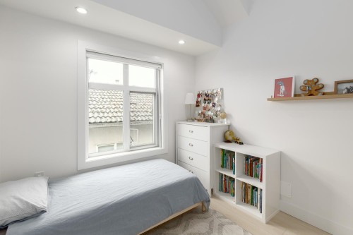 1727 22Nd Avenue E, Vancouver, BC 