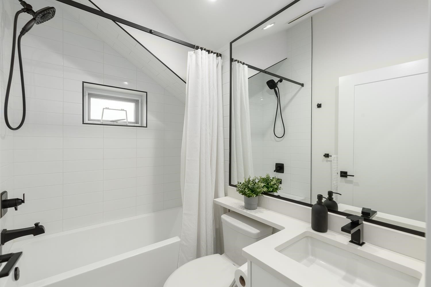 1727 22Nd Avenue E, Vancouver, BC