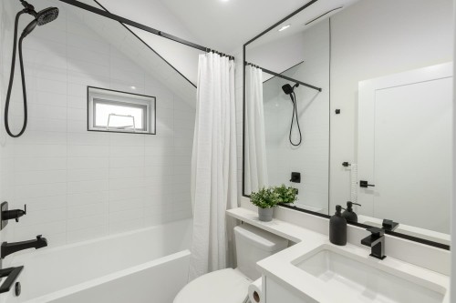 1727 22Nd Avenue E, Vancouver, BC 