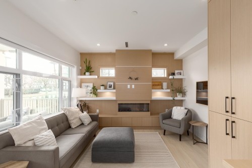 1727 22Nd Avenue E, Vancouver, BC 