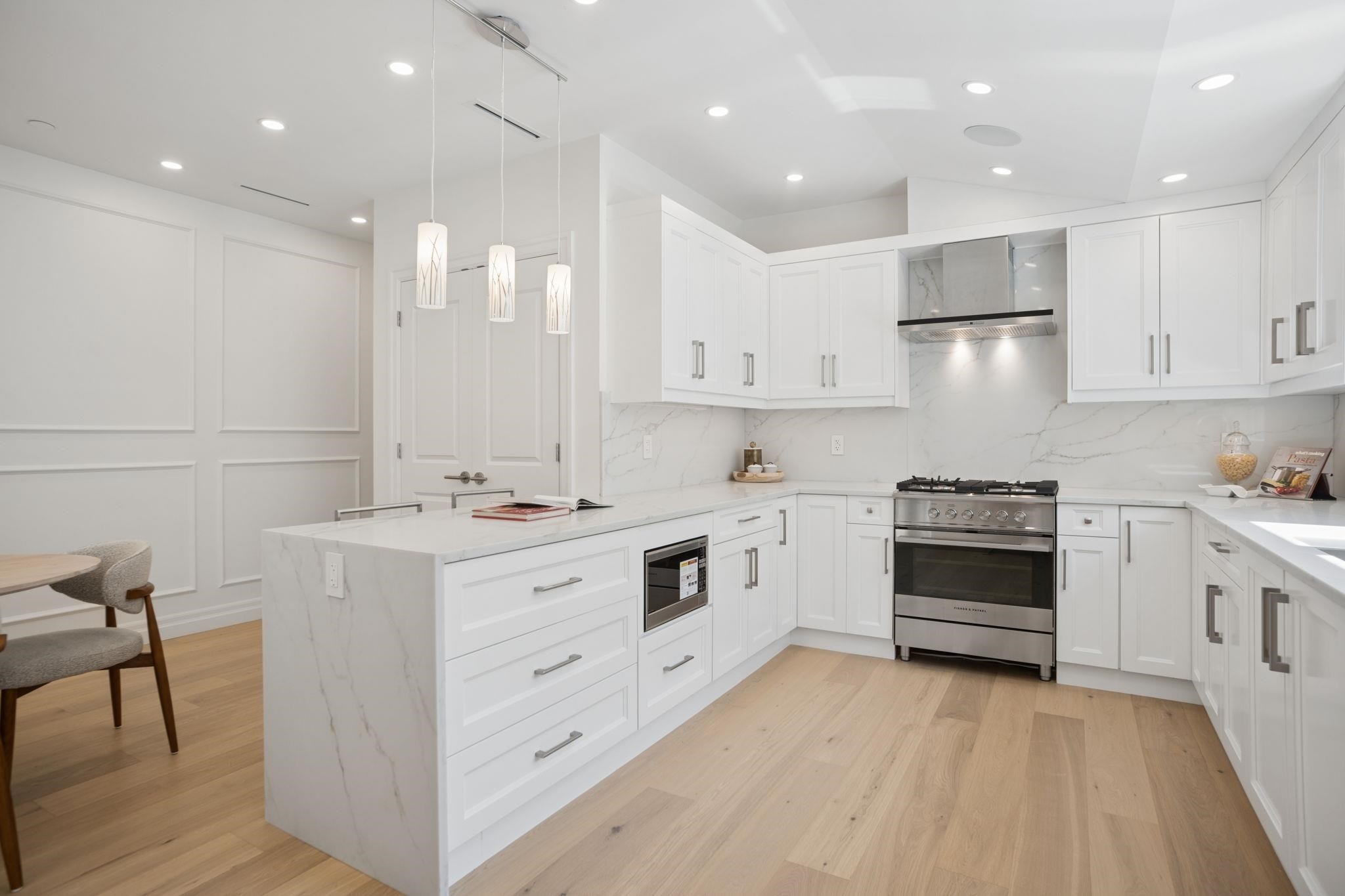 2012 15Th Avenue W, Vancouver, BC