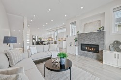 409 Keith Road W North Vancouver, BC V7M 1M2
