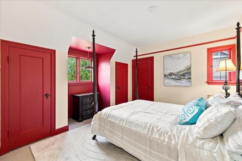 5584 Maple Street, Vancouver, BC 