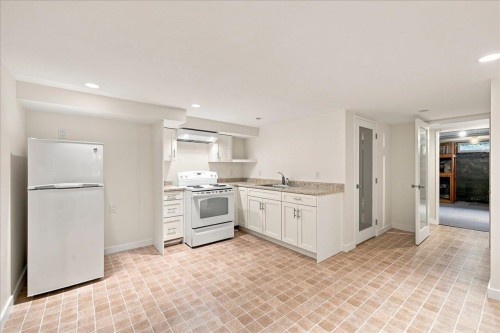 5584 Maple Street, Vancouver, BC 