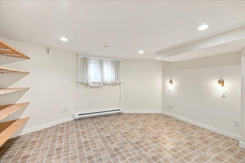 5584 Maple Street, Vancouver, BC 