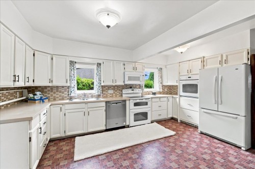 5584 Maple Street, Vancouver, BC 