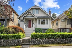 3692 19th Avenue W Vancouver, BC V6S 1C6