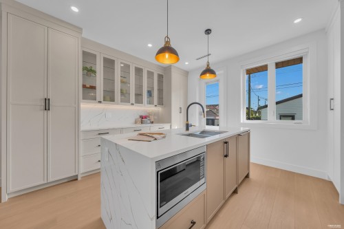 4328 Rupert Street, Vancouver, BC 