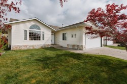 26-535 Shaw Road Gibsons, BC V0N 1V8