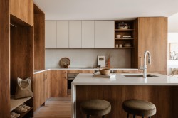 301-133 49th Avenue W Vancouver, BC V5Z 2S3