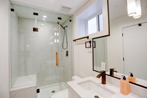 2026 32Nd Avenue E, Vancouver, BC 