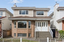 785 50th Avenue E Vancouver, BC V5X 1B4