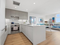 1304-8188 Fraser Street  Vancouver, BC V5X 0J8