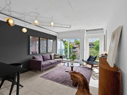 7-1355 4th Avenue W Vancouver, BC V6H 3Y8