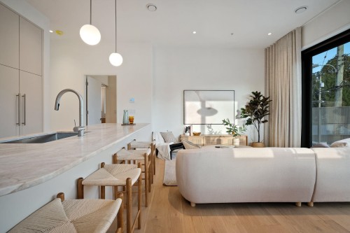 166 38Th Avenue E, Vancouver, BC 