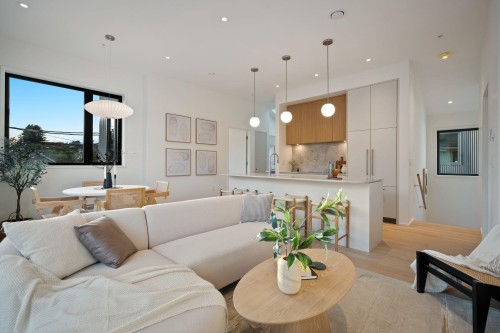 166 38Th Avenue E, Vancouver, BC 