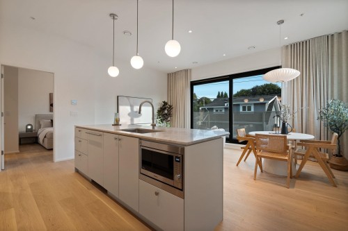 166 38Th Avenue E, Vancouver, BC 