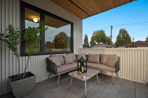 166 38Th Avenue E, Vancouver, BC 