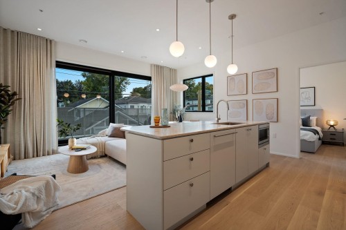 166 38Th Avenue E, Vancouver, BC 