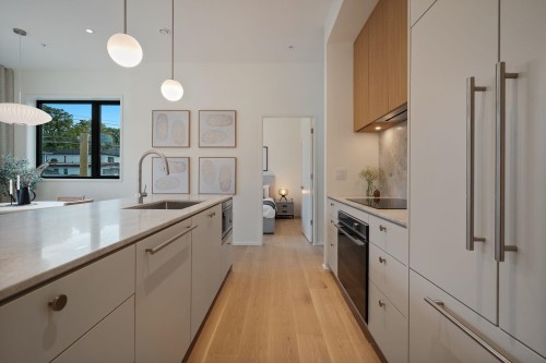 166 38Th Avenue E, Vancouver, BC 