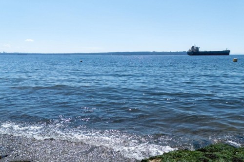 4052 Marine Drive, West Vancouver, BC 
