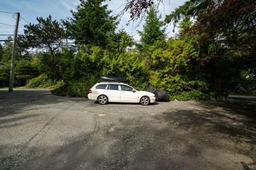 4052 Marine Drive, West Vancouver, BC 
