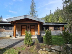 3070 Midnight Way Squamish, BC V0N 1T0