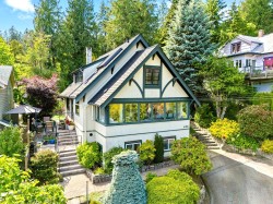 445 Oxley Street N West Vancouver, BC V7V 2L5
