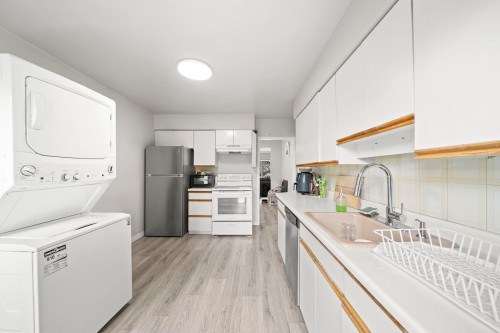 1534 71St Avenue W, Vancouver, BC 