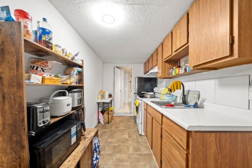 1534 71St Avenue W, Vancouver, BC 