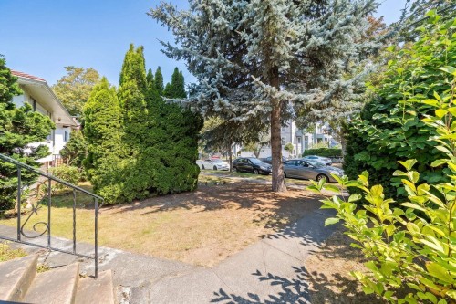 1534 71St Avenue W, Vancouver, BC 