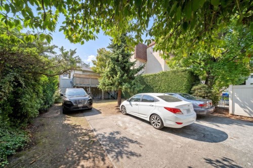 1534 71St Avenue W, Vancouver, BC 