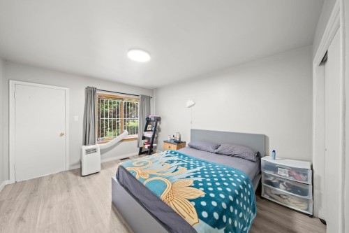 1534 71St Avenue W, Vancouver, BC 
