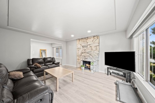 1534 71St Avenue W, Vancouver, BC 